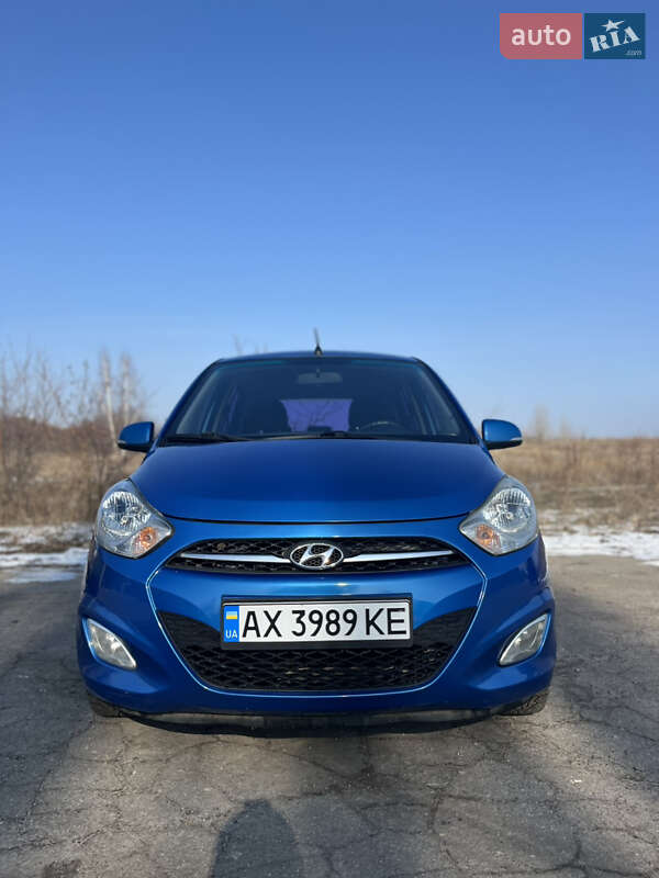 Хэтчбек Hyundai i10 2011 в Харькове