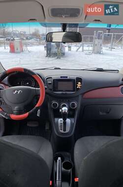 Хэтчбек Hyundai i10 2012 в Киеве