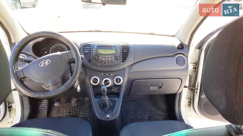 Хетчбек Hyundai i10 2008 в Чернігові