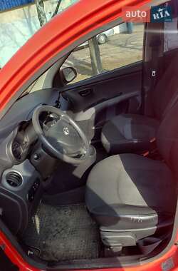 Хэтчбек Hyundai i10 2012 в Днепре