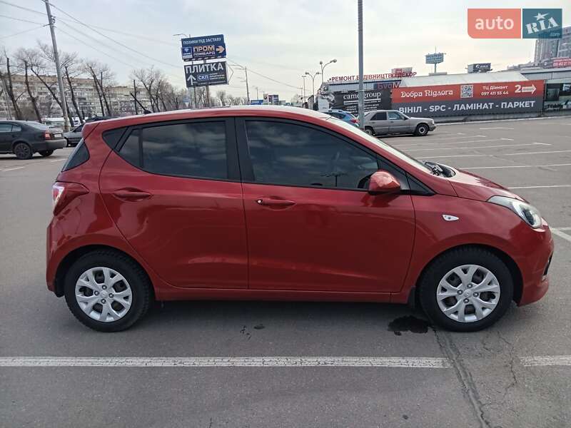 Хэтчбек Hyundai i10 2014 в Киеве