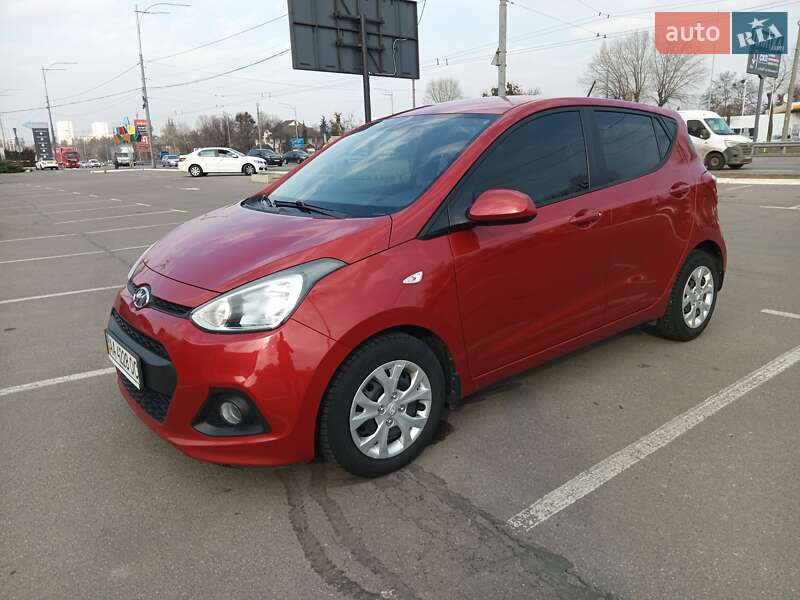 Хэтчбек Hyundai i10 2014 в Киеве