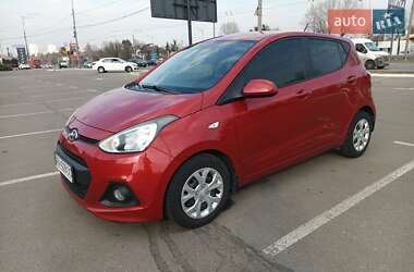 Хэтчбек Hyundai i10 2014 в 
