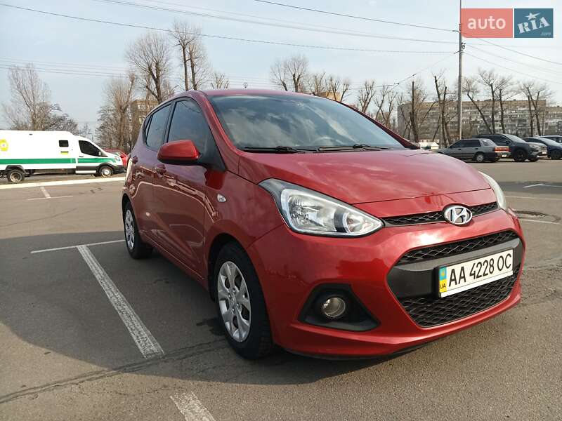 Хэтчбек Hyundai i10 2014 в Киеве
