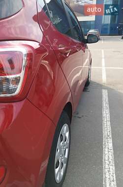 Хэтчбек Hyundai i10 2014 в 