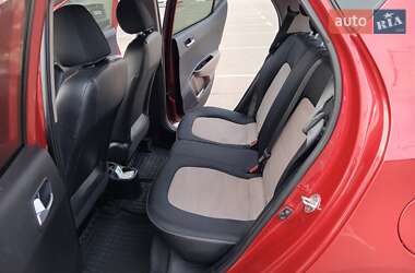 Хэтчбек Hyundai i10 2014 в 