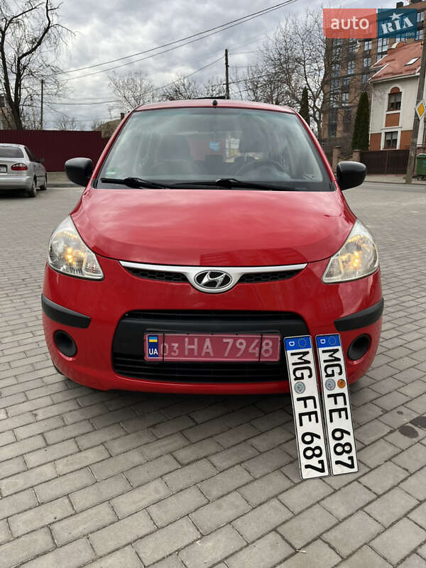 Хэтчбек Hyundai i10 2009 в Черновцах