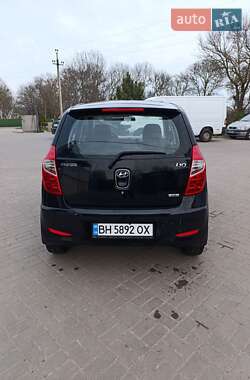 Хэтчбек Hyundai i10 2013 в 