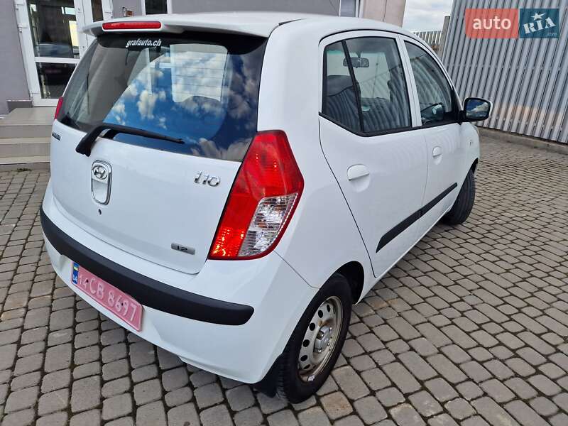 Хэтчбек Hyundai i10 2009 в Львове