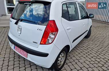 Хэтчбек Hyundai i10 2009 в 