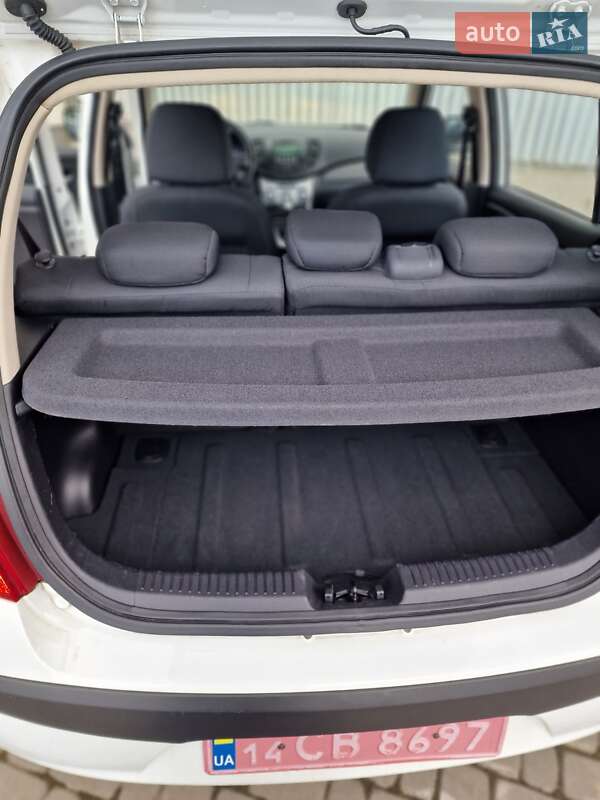 Хэтчбек Hyundai i10 2009 в Львове