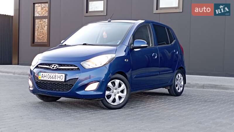 Хэтчбек Hyundai i10 2011 в Одессе