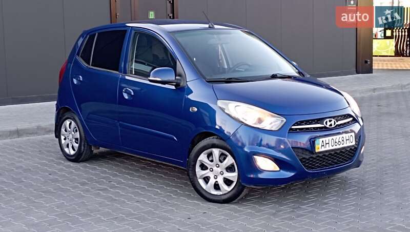 Хэтчбек Hyundai i10 2011 в Одессе