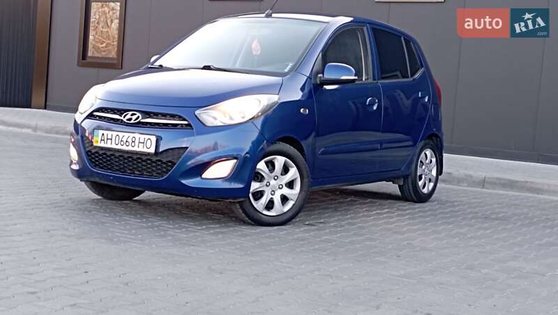 Хэтчбек Hyundai i10 2011 в Одессе