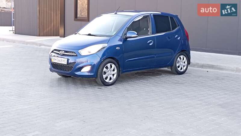 Хэтчбек Hyundai i10 2011 в Одессе