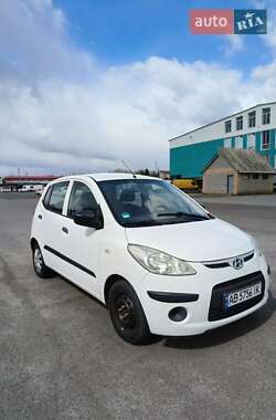 Хэтчбек Hyundai i10 2009 в 