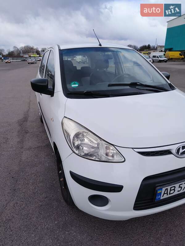 Хэтчбек Hyundai i10 2009 в Тульчине