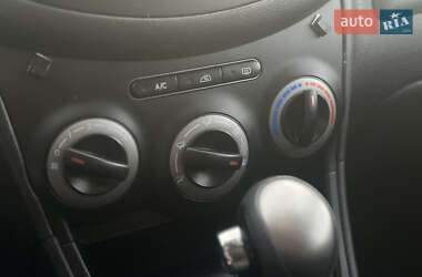 Хетчбек Hyundai i10 2013 в 