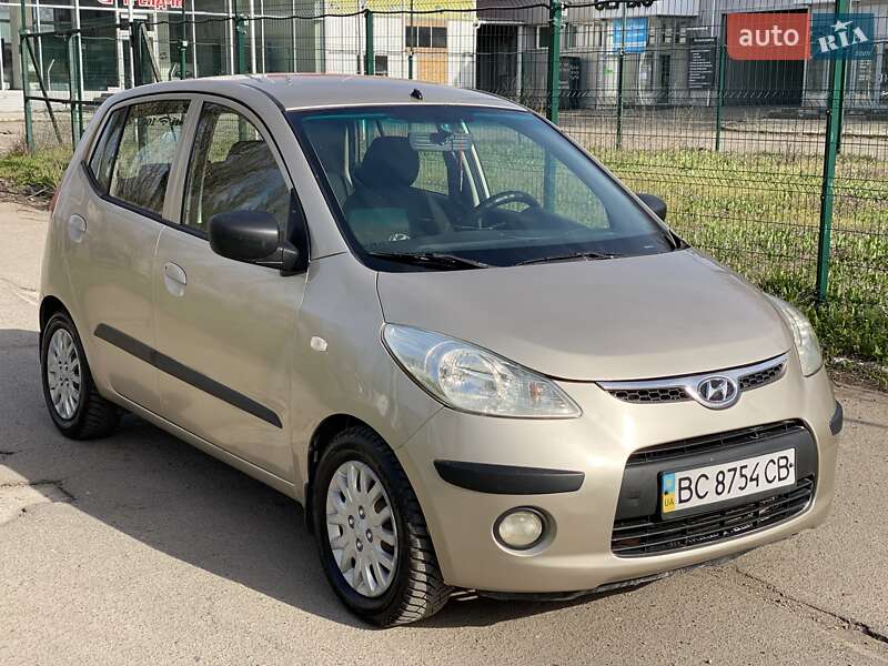 Хэтчбек Hyundai i10 2008 в Николаеве