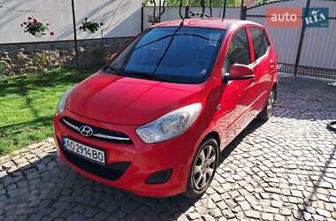 Hyundai i10 2012 Hyundai i10 2012