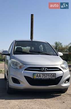 Hyundai i10 2013 Hyundai i10 2013
