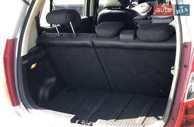 Хэтчбек Hyundai i10 2013 в 