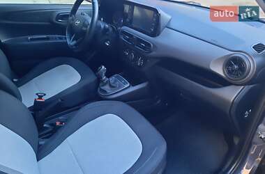 Хэтчбек Hyundai i10 2022 в 