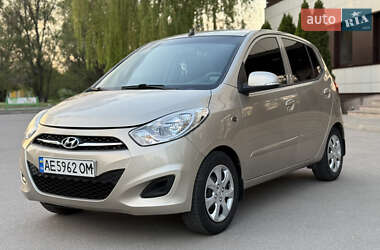 Хетчбек Hyundai i10 2012 в 