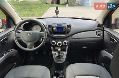 Хэтчбек Hyundai i10 2008 в 