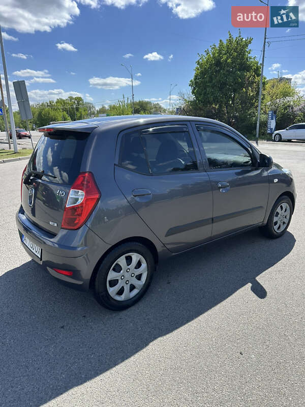 Хэтчбек Hyundai i10 2011 в Киеве