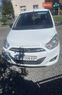 Hyundai i10 2013 Hyundai i10 2013