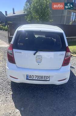 Хэтчбек Hyundai i10 2013 в 