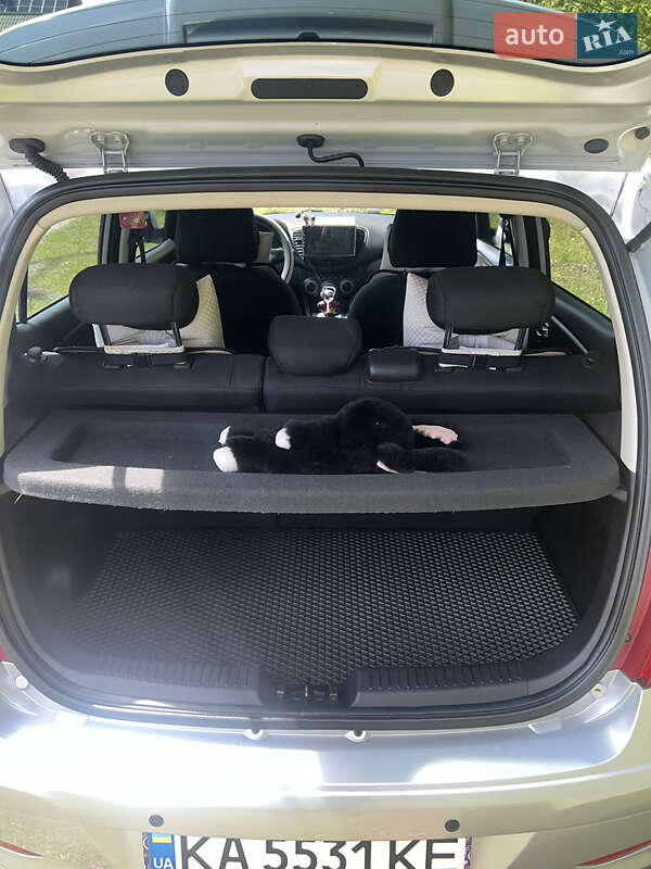 Хэтчбек Hyundai i10 2012 в Броварах