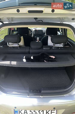 Хэтчбек Hyundai i10 2012 в 