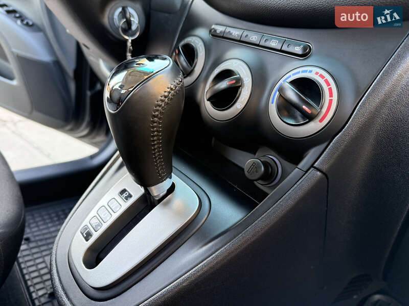 Хэтчбек Hyundai i10 2012 в Одессе