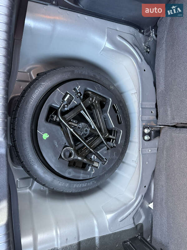 Хэтчбек Hyundai i10 2012 в Одессе