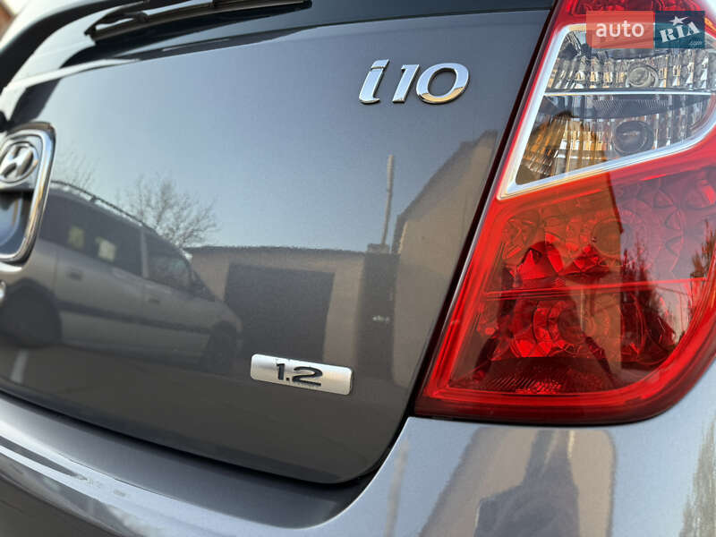 Хэтчбек Hyundai i10 2012 в Одессе