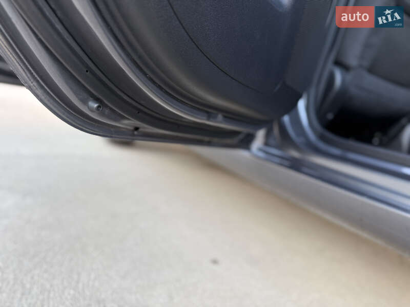 Хэтчбек Hyundai i10 2012 в Одессе