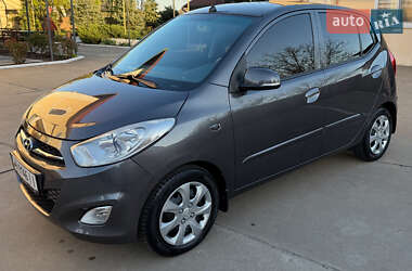 Хэтчбек Hyundai i10 2012 в Одессе