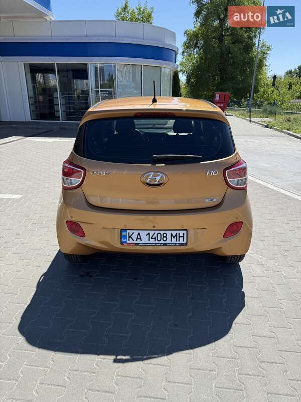 Хэтчбек Hyundai i10 2014 в Киеве
