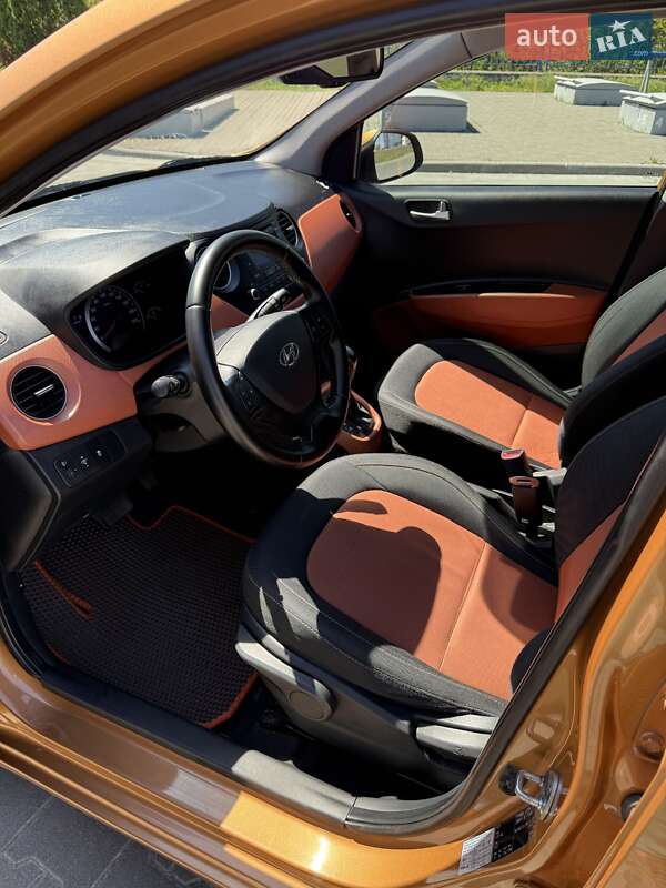 Хэтчбек Hyundai i10 2014 в Киеве