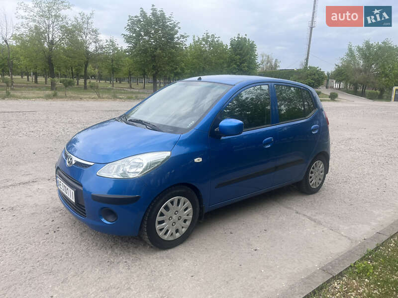 Хэтчбек Hyundai i10 2008 в Кривом Роге