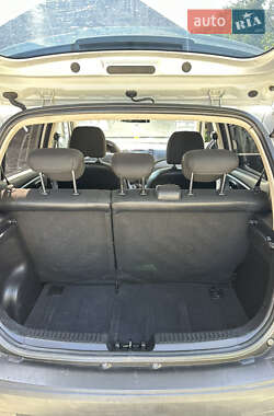 Хэтчбек Hyundai i10 2011 в 