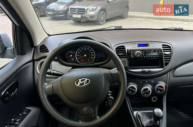 Хетчбек Hyundai i10 2012 в 