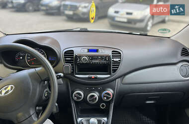 Хетчбек Hyundai i10 2012 в 