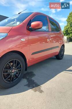 Хетчбек Hyundai i10 2008 в 