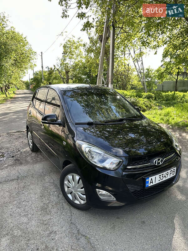 Хэтчбек Hyundai i10 2013 в Киеве