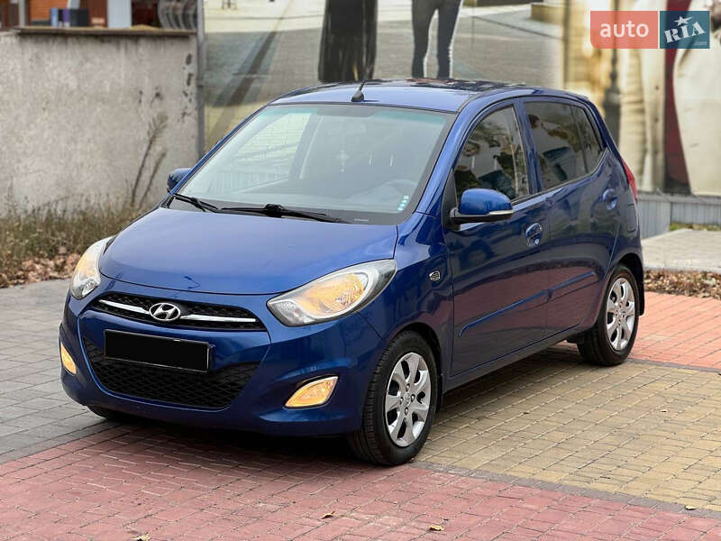 Хэтчбек Hyundai i10 2011 в Одессе