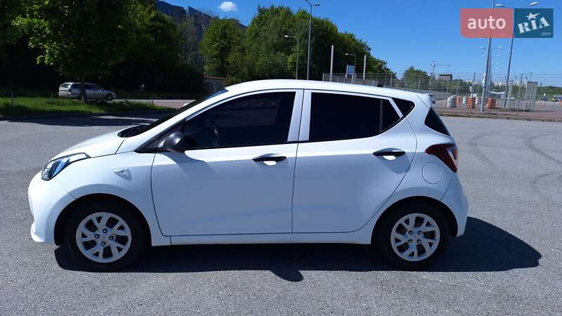 Хэтчбек Hyundai i10 2017 в Львове