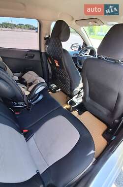 Хэтчбек Hyundai i10 2017 в 